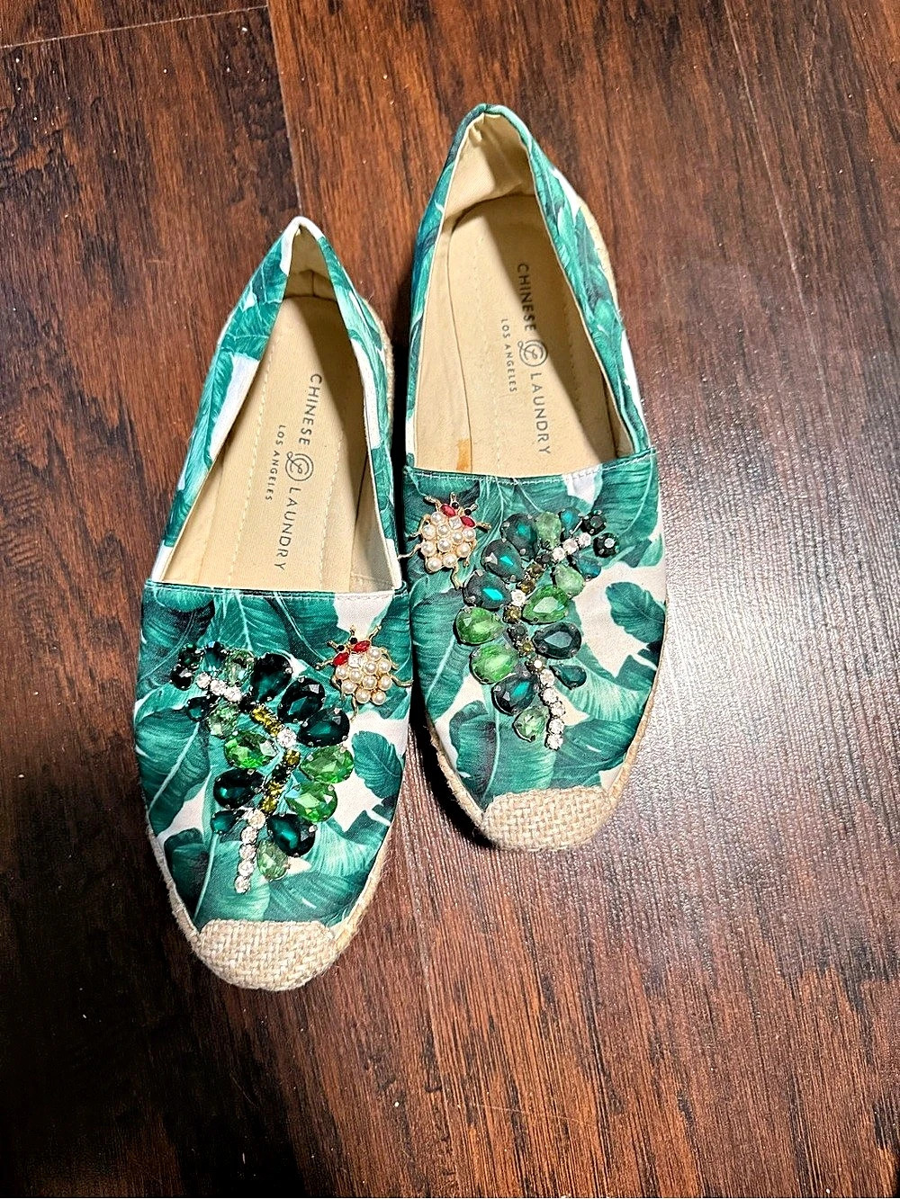 Chinese Laundry Floral Embellished Espadrille Flats in Green & White
